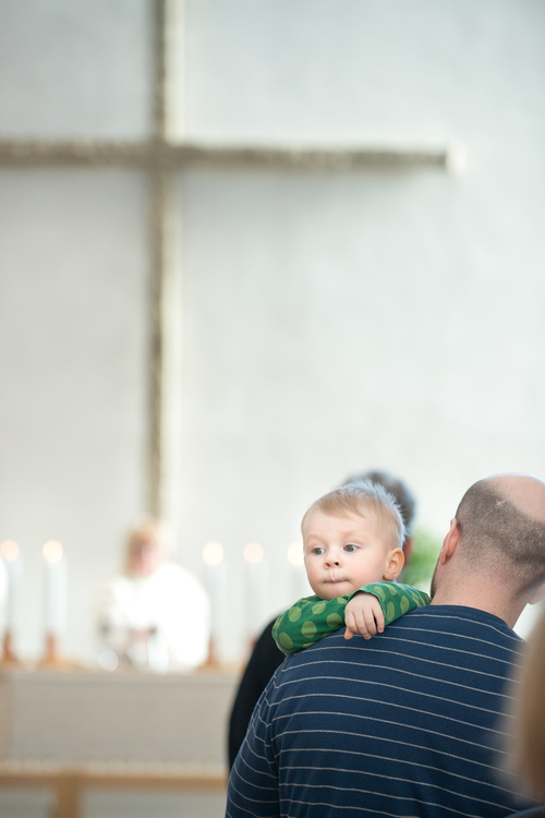 Perhejumalanpalvelus ja ysätävänpäiväaskartelu